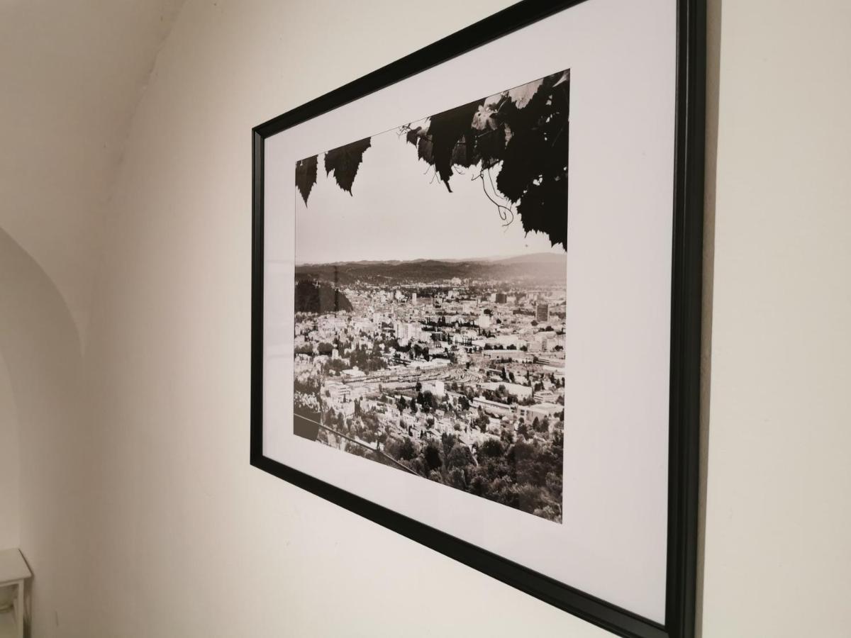 Zentrale, Ruhige Wohnung Nahe Murinsel & Kunsthaus Graz Luaran gambar